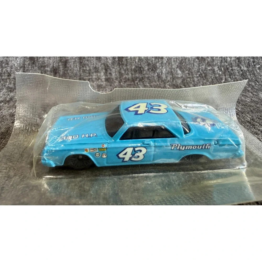 Hot Wheels 1964 Plymouth Belvedere #43 Richard Petty Cereal Promo Sealed Bag